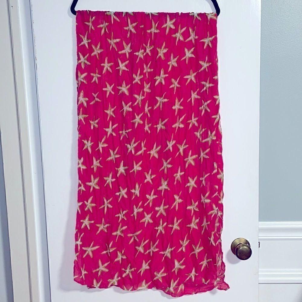 Starfish on pink ground lightweight scarf